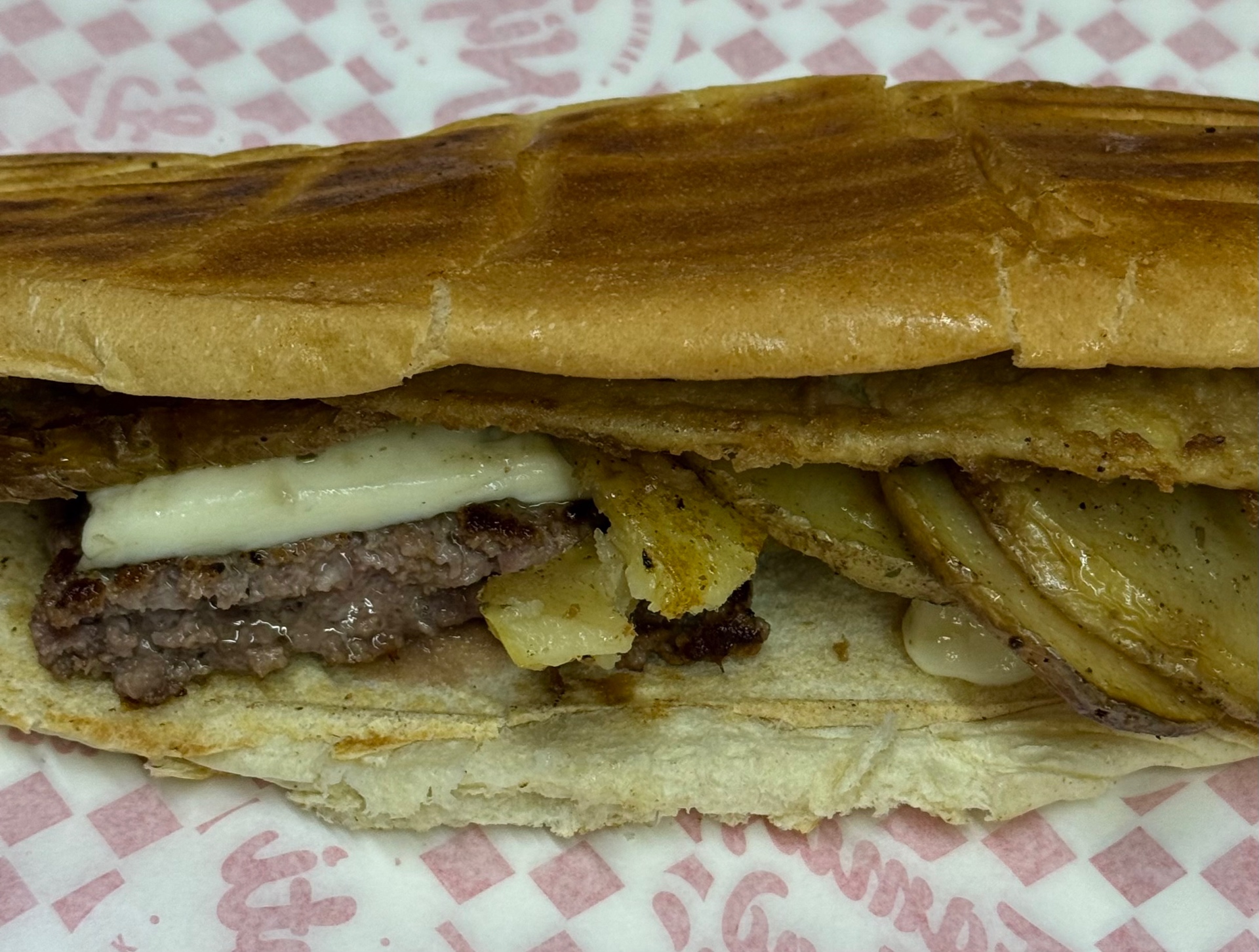 Hamburger — Provola · Patate al Forno · Parmigiana Bianca